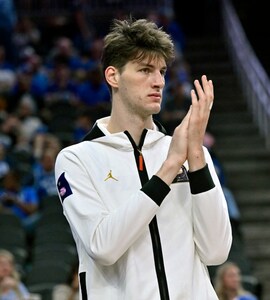 7ft 9in Olivier Rioux, Worlds Tallest Teenager, Becomes Tallest-Ever Person To Play College Basketball