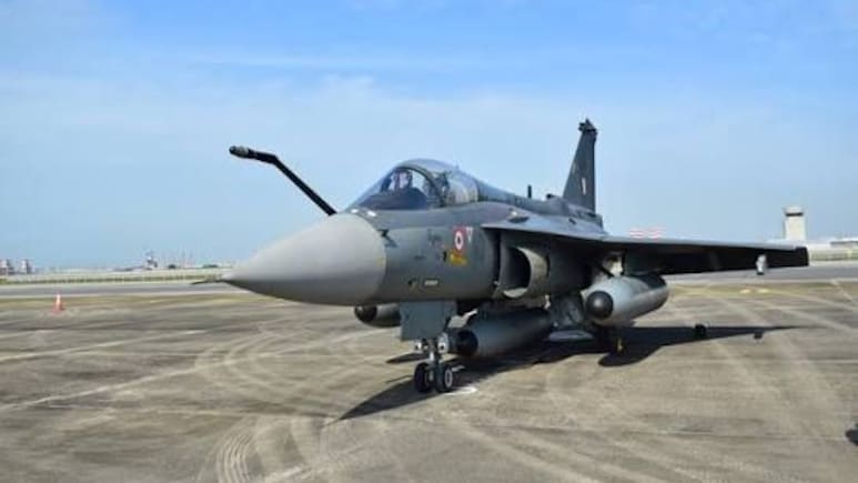 दुबई एयर शो में कैसे हुआ तेजस लड़ाकू विमान में हादसा, एक्सपर्ट ने सब बताया