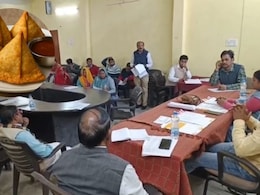 Sagar: जनपद पंचायत की बैठक में  समोसा देख भड़क गए नेता जी, मची खलबली