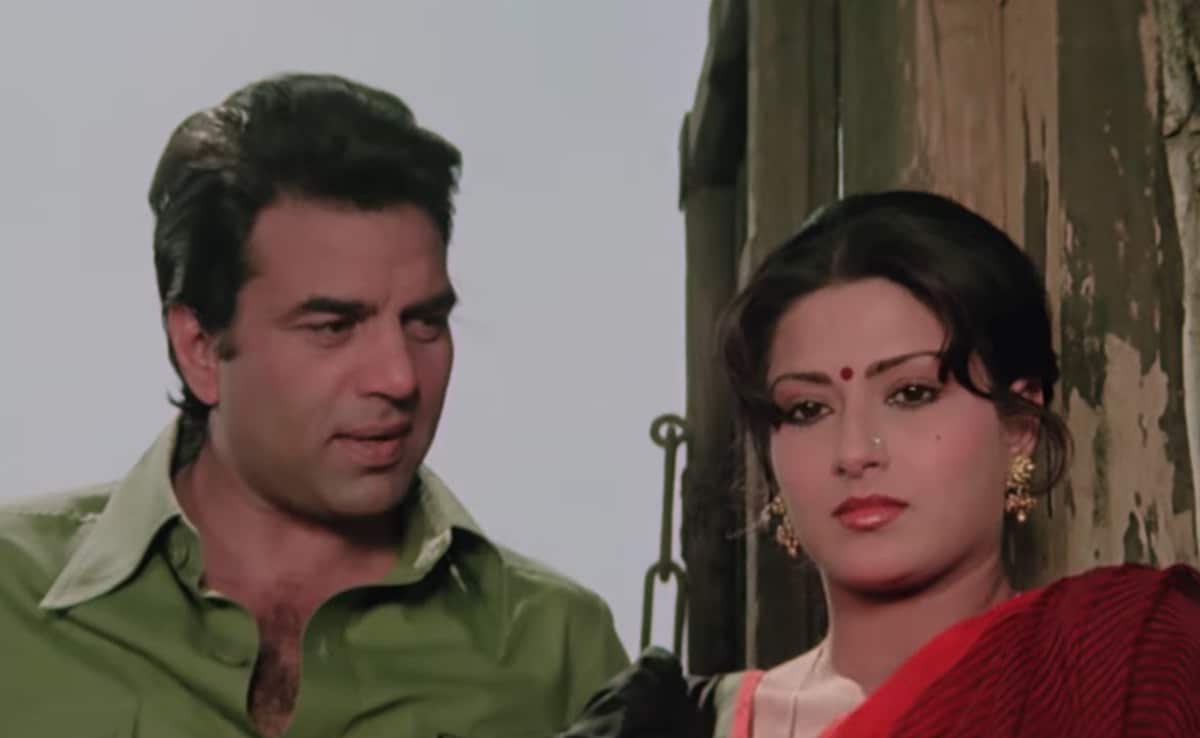 Moushumi Chatterjee Remembers Dharmendra: "He Was Not He-Man, He Was A Very Soft Man"