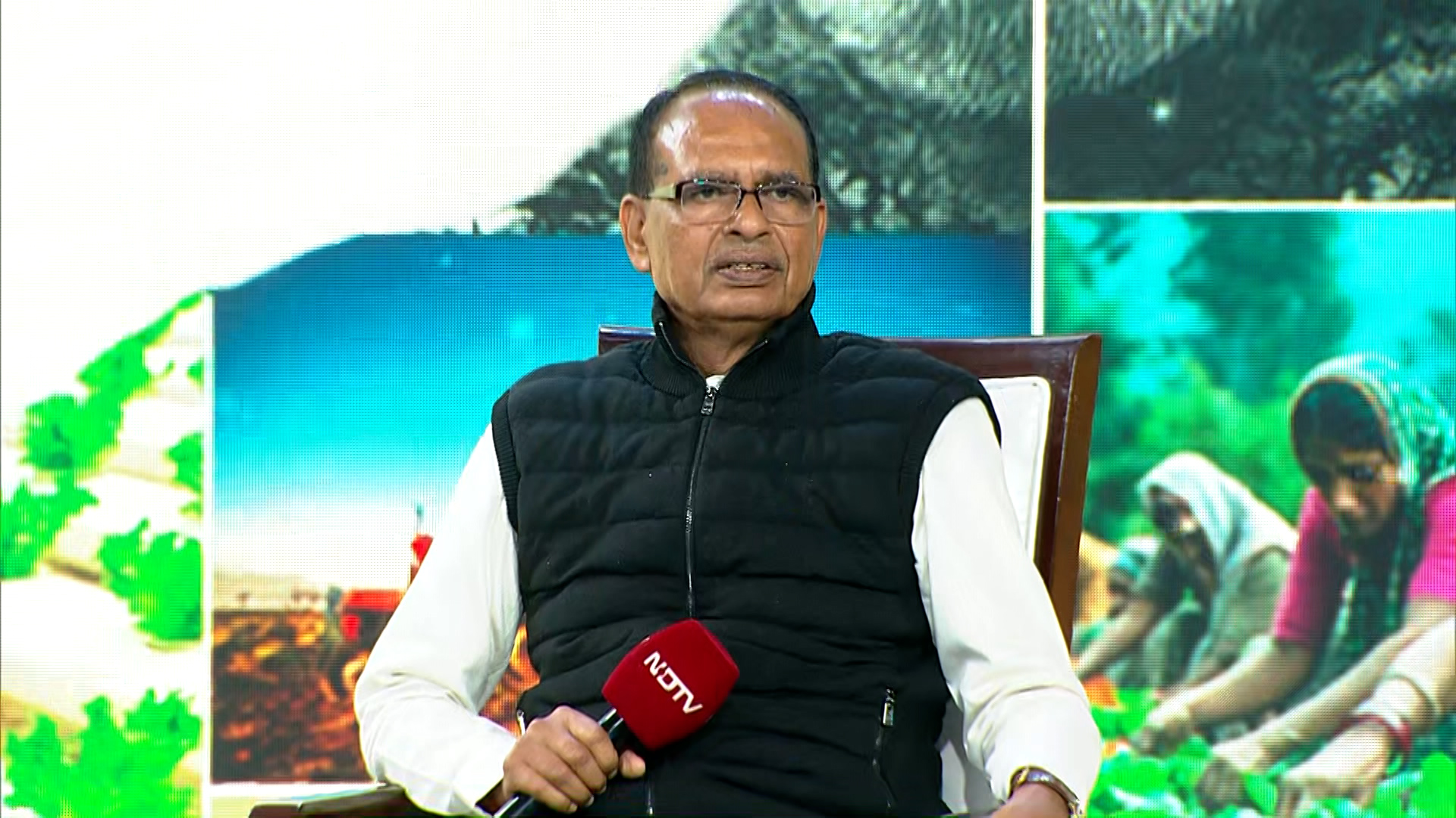 Makhana Farmers' Demands In Focus: Rahul Kanwal Questions Agriculture Minister