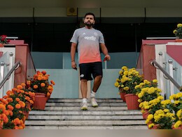 'अरे भाई ई तो हमरा दोस्त है...', रांची एयरपोर्ट पर किसको देखते ही रोहित शर्मा बन गए 'बिहारी बाबू'?, VIDEO