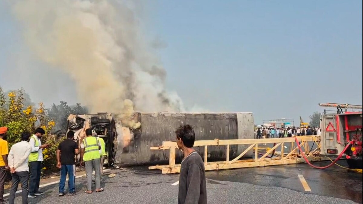 दिल्ली-मुंबई एक्सप्रेसवे पर भयानक हादसा, मटन से भरे कंटेनर में लगी आग; चालक की जिंदा जलकर दर्दनाक मौत | Dausa Delhi-Mumbai Expressway horrific accident occurred container ...