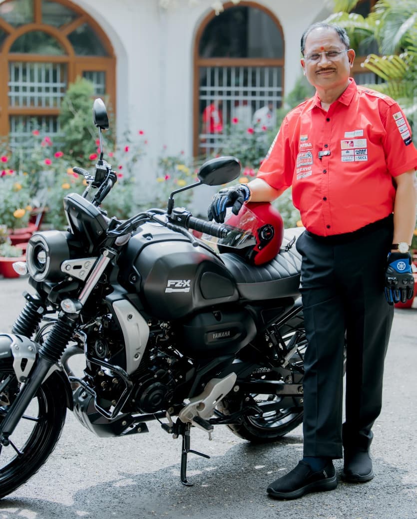 सीएम साय ने बुलेट राजा के अंदाज में भरे फर्राटे