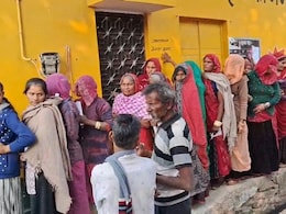 किसानों को यूरिया के लिए लंबी लाइनों से मिलेगा छुटकारा, अब घर बैठे मोबाइल पर मिलेगी जानकारी