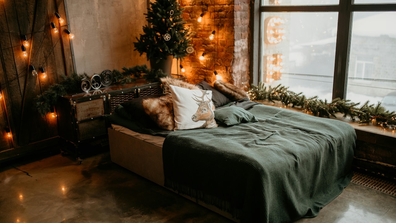 Discover winter-friendly king-size fitted bedsheets for cold seasonal comfort