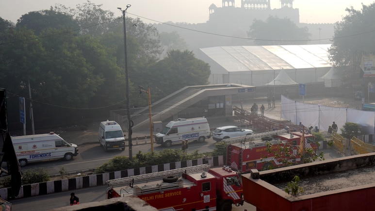 दिल्ली ब्लास्ट के बाद से बंद लाल किला मेट्रो स्टेशन के गेट नंबर-2, 3 फिर खुले, DMRC ने दी जानकारी