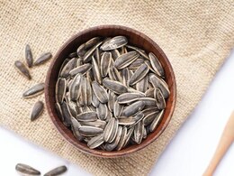 सूरजमुखी के बीज खाने के कौन सी बीमारी दूर होती है? सूरजमुखी के बीज को कैसे खाना चाहिए?