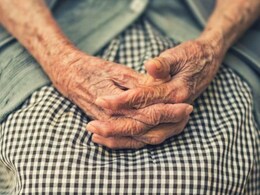 बुजुर्ग महिला ढूंढ़ रही है अपने लिए ऐसी ‘बेटी’, जिसे हर महीने देगी सैलरी, रहने के लिए फ्लैट, वजह कर देगी हैरान