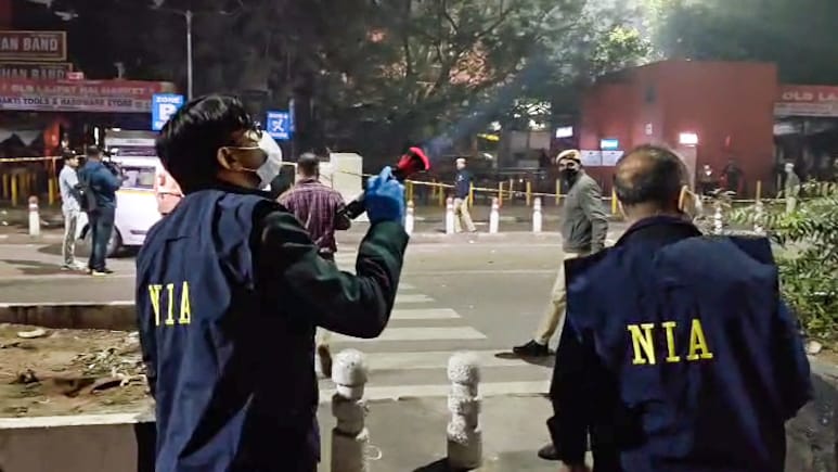 Delhi Blast Case में बड़ा खुलासा, जैश मॉड्यूल ने खरीदीं थी 2 और कारें, तलाश जारी