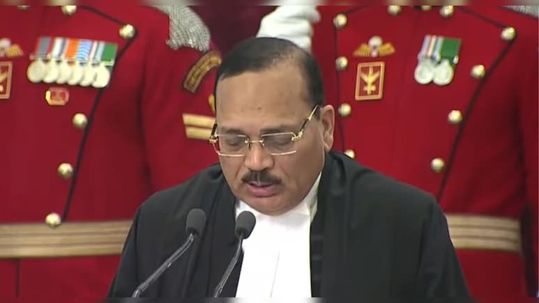 देश के 53वें चीफ जस्टिस बने जस्टिस सूर्यकांत, राष्ट्रपति मुर्मू ने दिलाई शपथ