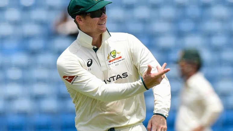 AUS vs BAN: ताश के पत्ते की तरह बिखरी ऑस्ट्रेलिया, स्टीव स्मिथ को 2 रन पर मिला जीवनदान, अर्धशतक जड़ बचाई साख