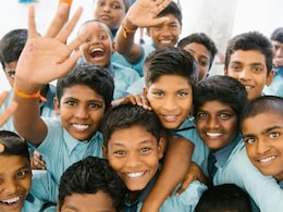 School Assembly News Headlines (November 18): Top National, World, Business, Sports News