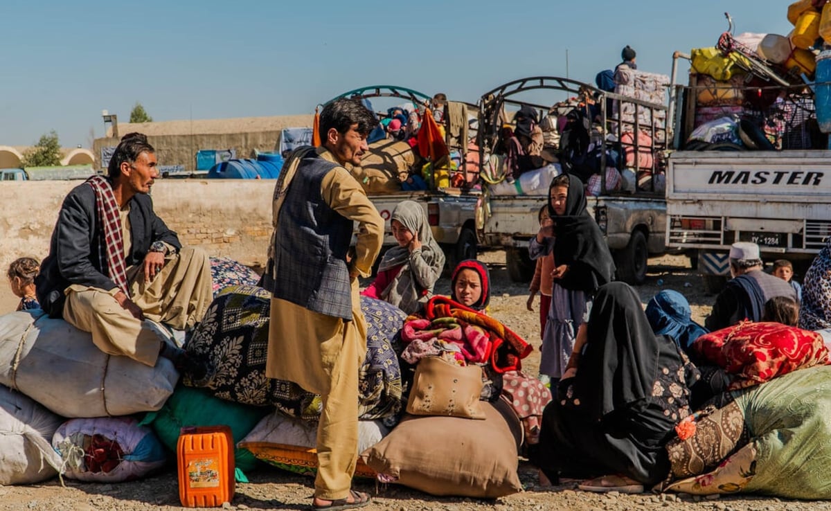 यहां से चले जाओ! पाकिस्‍तान-तालिबान के बीच तनाव का निशाना बनते मासूम अफगान शरणार्थी 