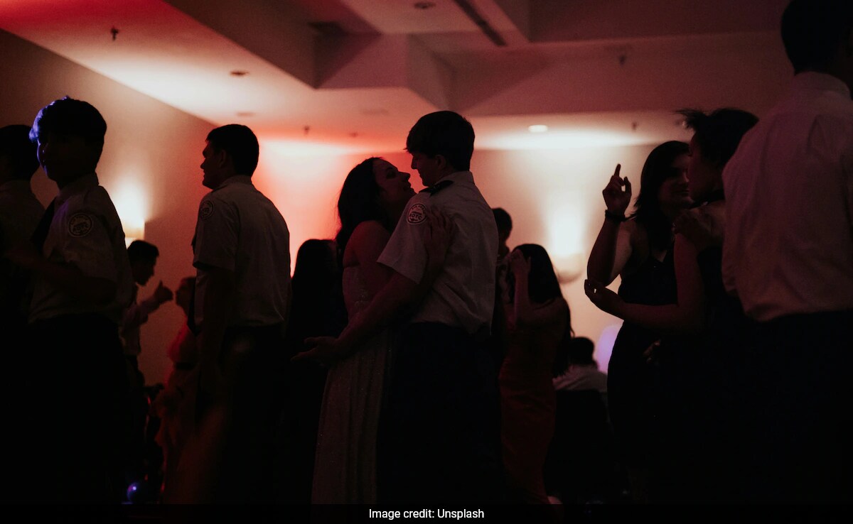 Shanghai Nightclub Partners With Government for Marriage Registrations