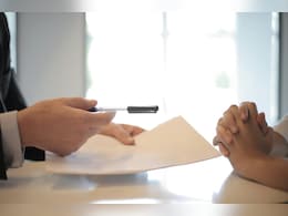 पिता के जाने के 2 हफ्ते बाद खुला बड़ा राज! बेटे को पता चला 18.5 लाख का लोन, इंटरनेट पर छिड़ी बहस