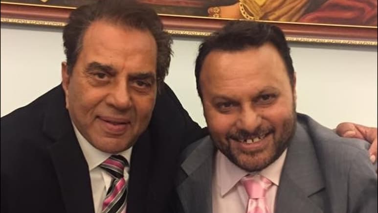 "Dharmendra Was Recovering, Would Open His Eyes And Move Hands": <i>Gadar</i> Director On Actor's Last Days