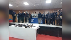 महाराष्ट्र : गोंदिया जिले में 11 नक्सलियों ने आत्मसमर्पण किया, हथियार और गोला बारूद भी सौंपे