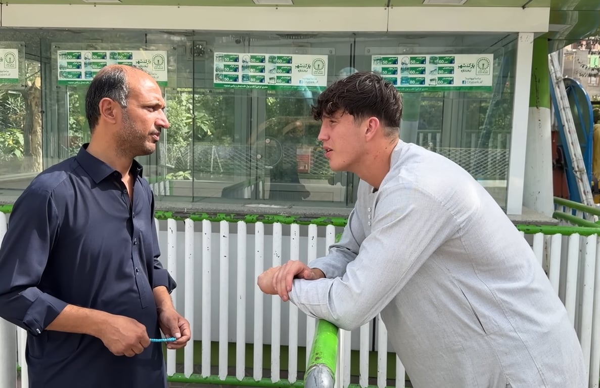 Jack with this guide. Photo: YouTube