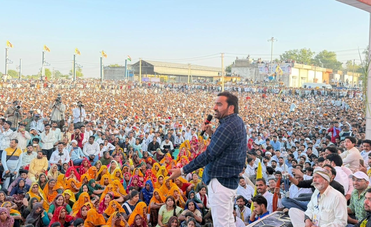 हनुमान बेनीवाल ने मांगरोल में नरेश मीणा के समर्थन में जनसभा को संबोधित किया