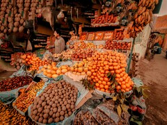 महंगाई के आगे पाकिस्तान का सरेंडर, 75 रुपये में बिक रहा एक टमाटर