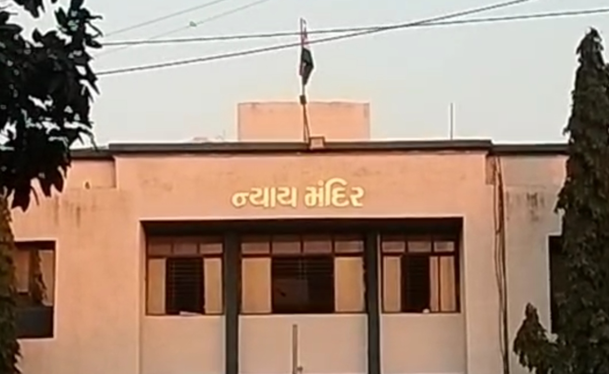 गुजरात की एक अदालत ने सुनाया ऐतिहासिक फैसला, गोहत्या के तीन दोषियों को आजीवन कारावास