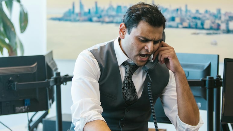 Boss Shouts At Junior For Accidentally Revealing Tattoo, Questions Their 'Ethical Duties', Reddit Post Viral