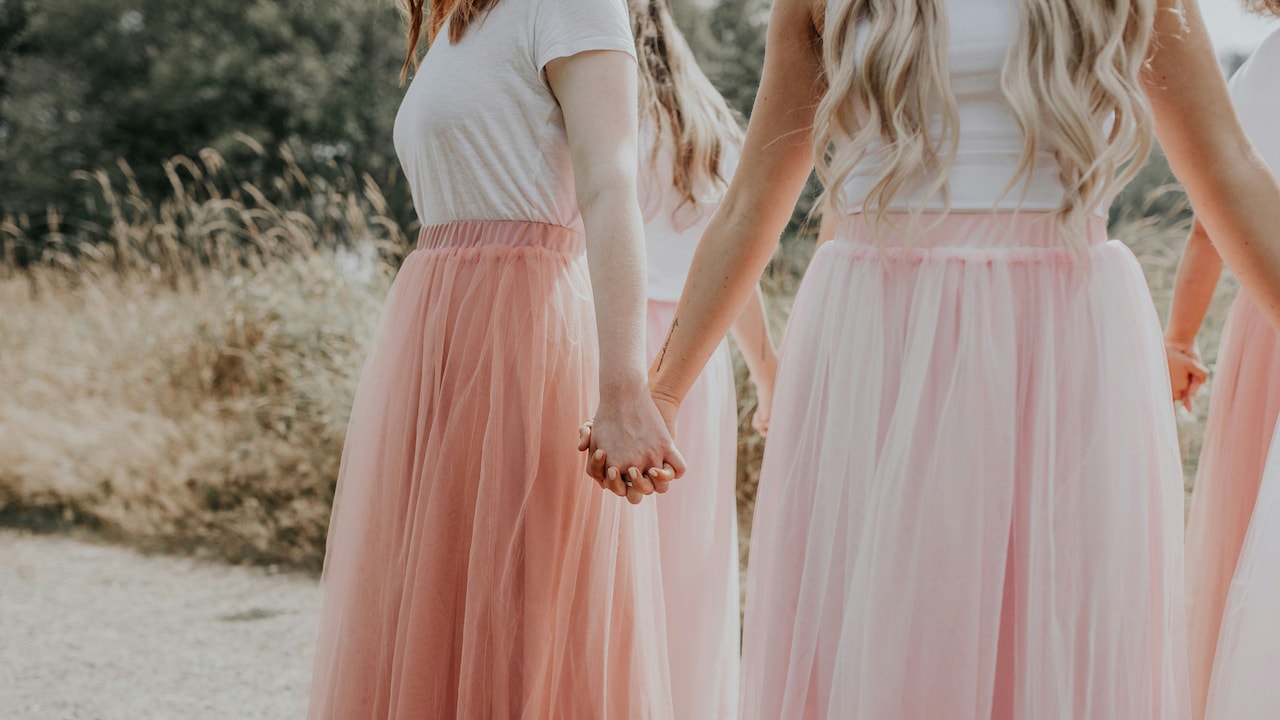 The Right Skirt Lengths For Women With Broad Calves The Right Skirt Lengths For Women With Broad Calves