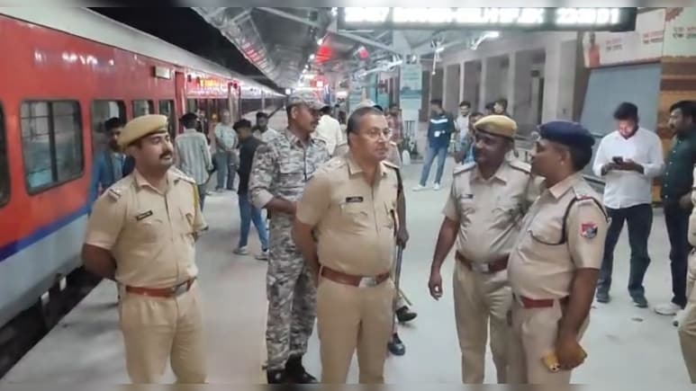 दिल्ली ब्लास्ट के बाद भारत-पाक सीमा बाड़मेर में हाई अलर्ट, बढ़ाई न‍िगरानी