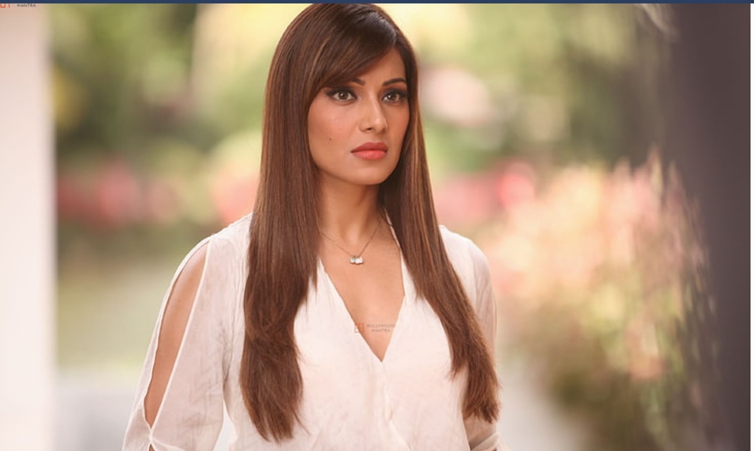 बिपाशा बसु की बहन विजयेता साइबर धोखाधड़ी की हुई शिकार, पार्सल डिलीवरी स्कैम में 1.8 लाख की चपत, फ्रांस में होटल बुक किया