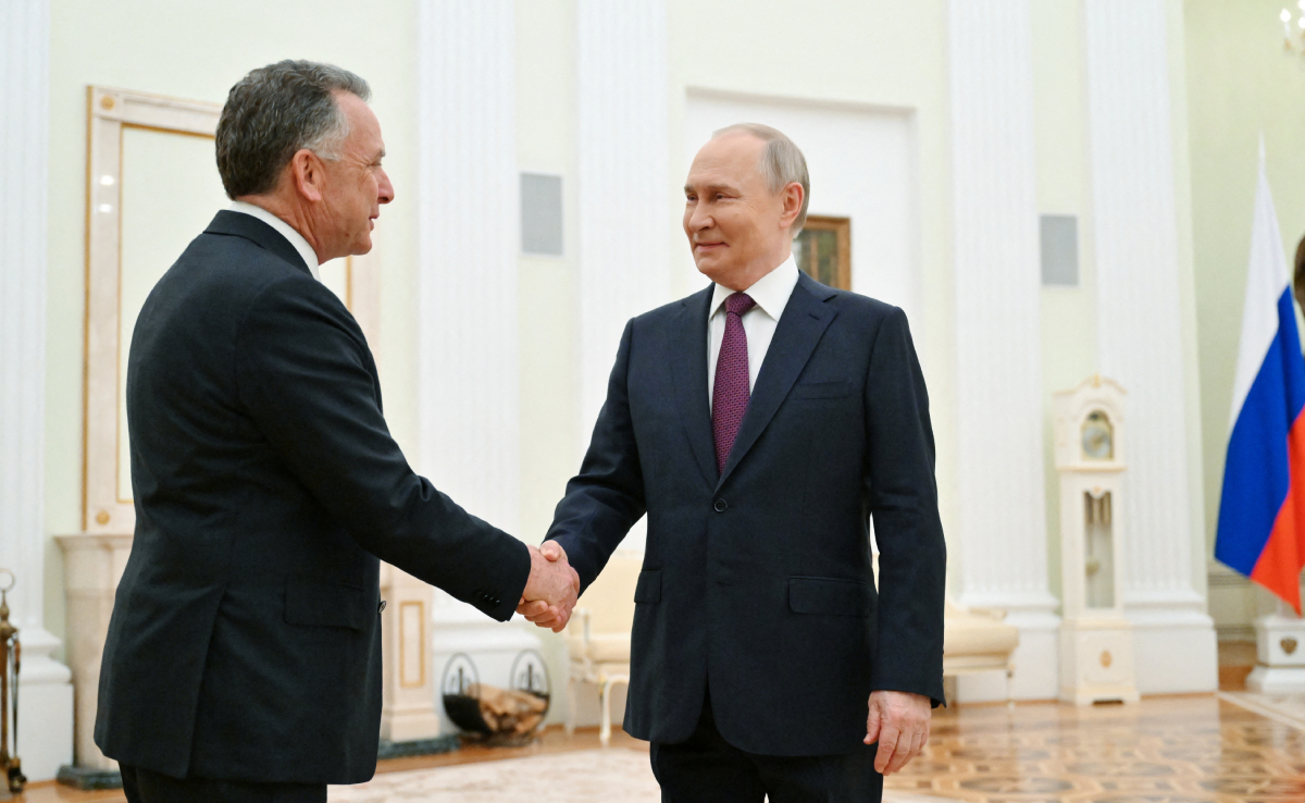 तो खत्‍म होने वाला है रूस-यूक्रेन युद्ध! पुतिन से मिलने के लिए ट्रंप भेज रहे हैं अपने सबसे खास दूत को