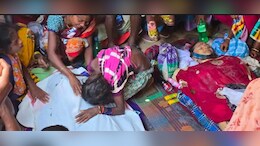 एक करोड़ के इनामी नक्सली हिड़मा का हुआ अंतिम संस्कार, पत्नी की लाल जोड़े में विदाई, शव से लिपटकर रोई सोनी सोरी