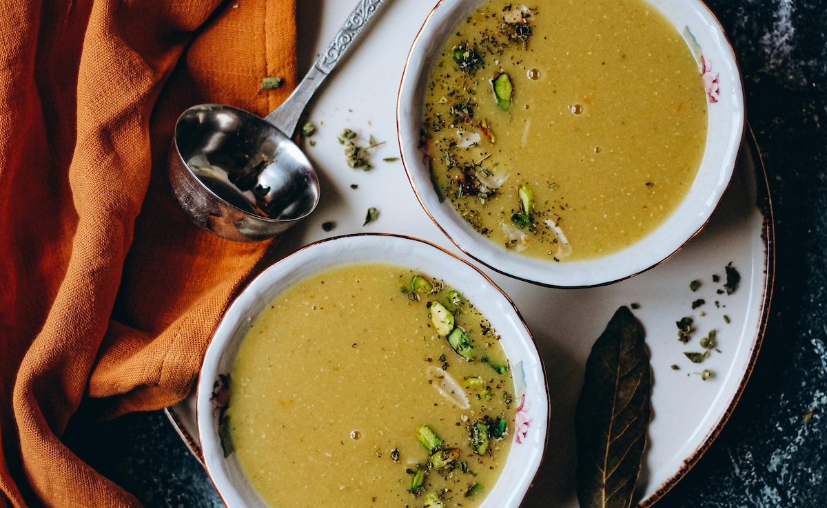 बच्चों को सर्दी से कैसे बचाएं, ठंड में बच्चों की देखभाल, छोटे बच्चों को सर्दी जुकाम से बचाना, बच्चों के लिए विंटर केयर टिप्स, बच्चों की इम्यूनिटी कैसे बढ़ाएं, सर्दी में बच्चों को क्या खिलाएं, बच्चों को ठंड लगने पर क्या करें, शिशुओं की सर्दी से सुरक्षा,How to protect kids from winter cold, Winter care tips for babies in Hindi, How to keep children warm in winter, Kids immunity boosting tips for winter, Cold weather safety for toddlers, Best way to dress kids in cold, Winter sickness prevention for children Latest and Breaking News on NDTV