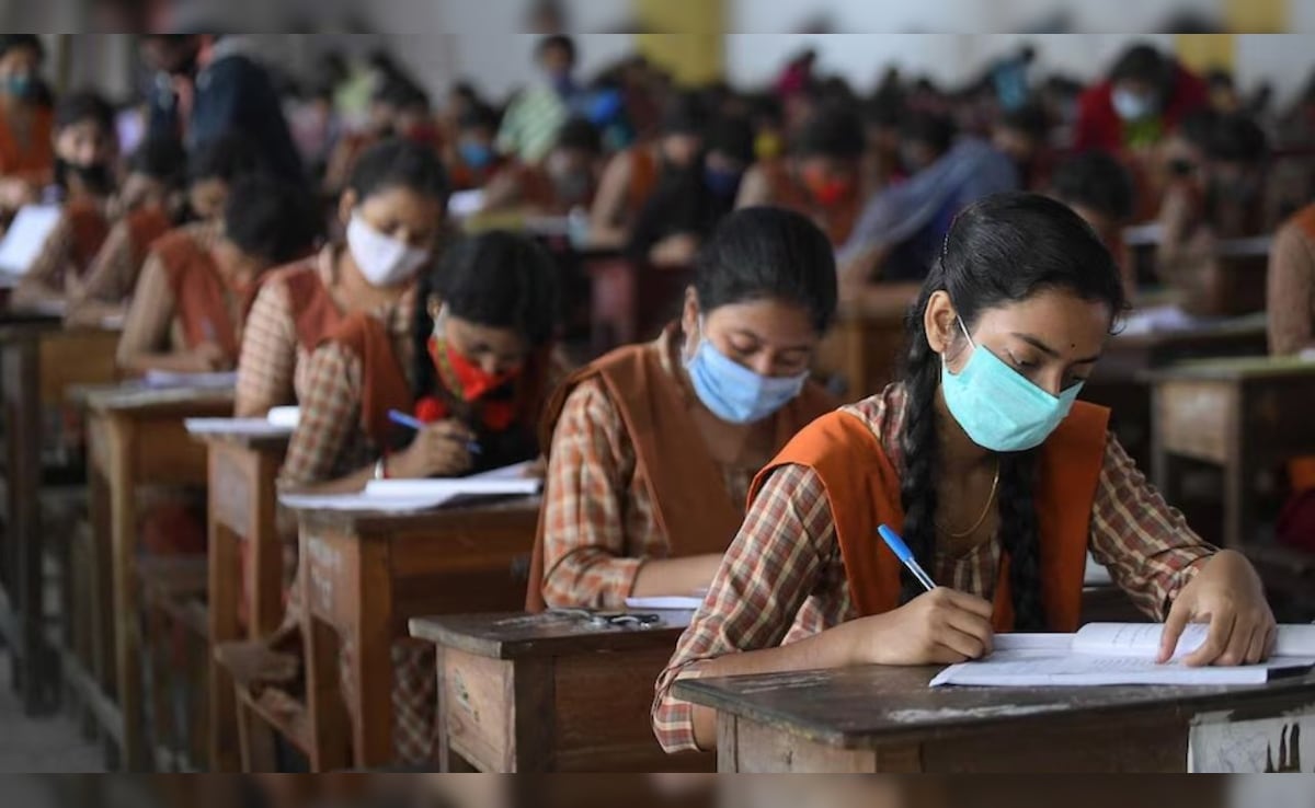 UP Board Exam 2026: यहां एक साथ चेक करें यूपी बोर्ड हाई स्कूल और इंटरमीडिएट परीक्षा की डेटशीट