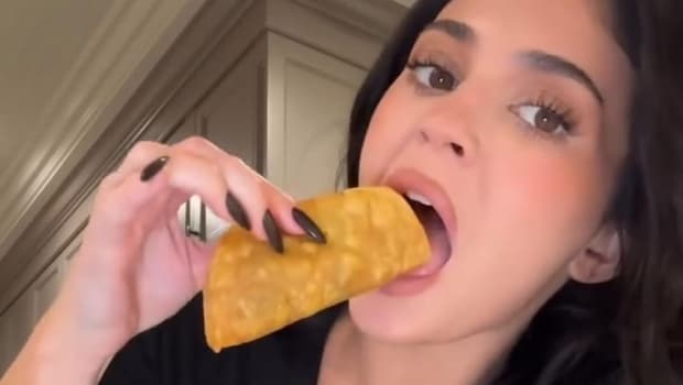 Watch: Kylie Jenner Prepared Shrimp Tacos At Home - Here's How They Turned Out