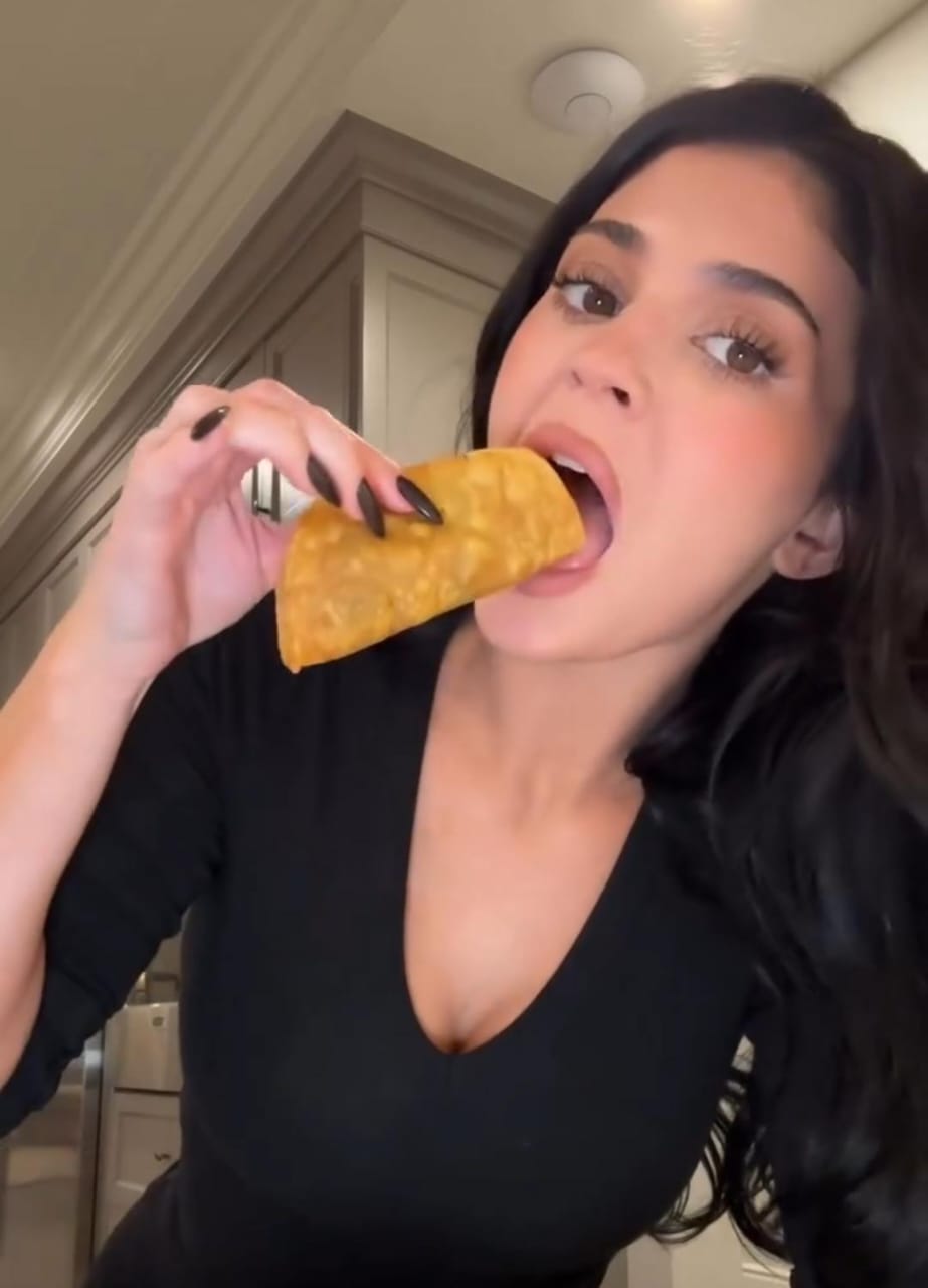 Watch: Kylie Jenner Whips Up Juicy Shrimp Tacos From Scratch At Home