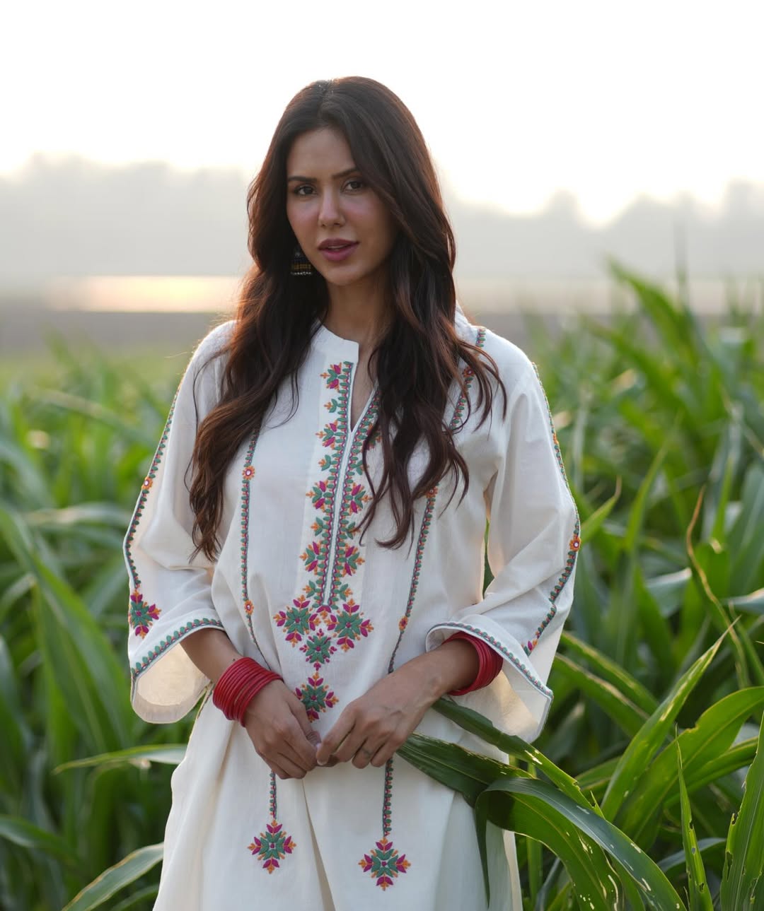 Gurunanak Jayanti के मौके पर सोनम बाजवा ने शेयर की बचपन की याद, बोलीं- वो लंगर वाली काली दाल का स्वाद...