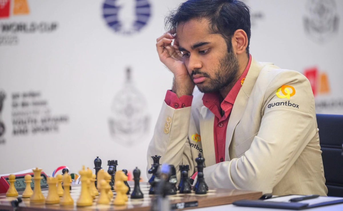 World Blitz: Arjun Erigaisi Stuns Magnus Carlsen, Nodirbek Abdusattorov To Emerge Joint Leader After 11 Rounds
