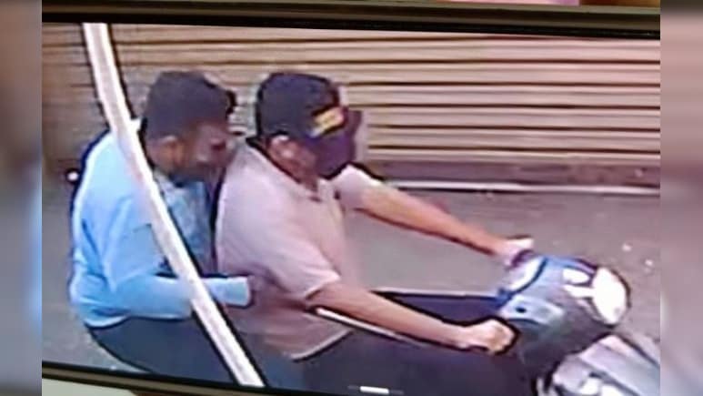 दिनदहाड़े 19 लाख की लूट! कैमरे में कैद हुए नकाबपोश आरोपी; कृषि उपज मंडी में हुई वारदात 