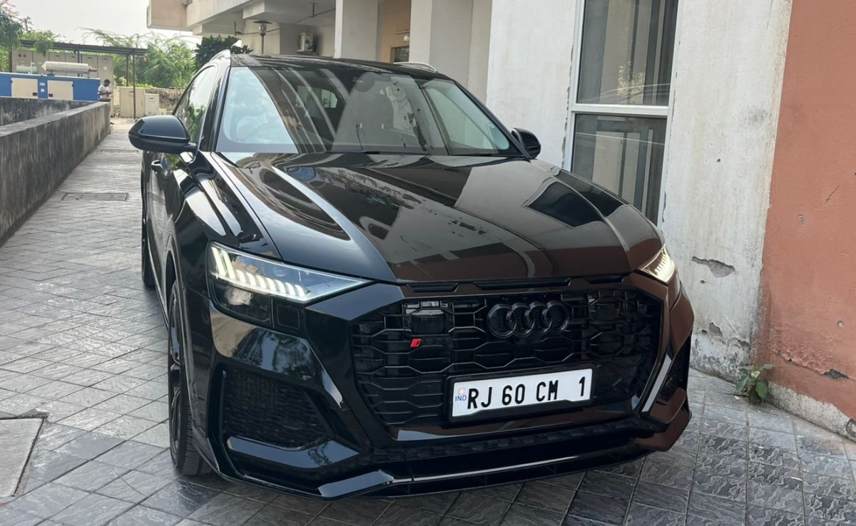 राहुल तनेजा की वीआईपी नंबर आरजे 60 सीएम 0001 वाली ऑडी कार राहुल तनेजा की वीआईपी नंबर आरजे 60 सीएम 0001 वाली ऑडी कार