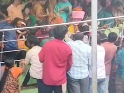 Video: Puja Baskets In Hand, Screams For Help -- The Temple Stampede Moment