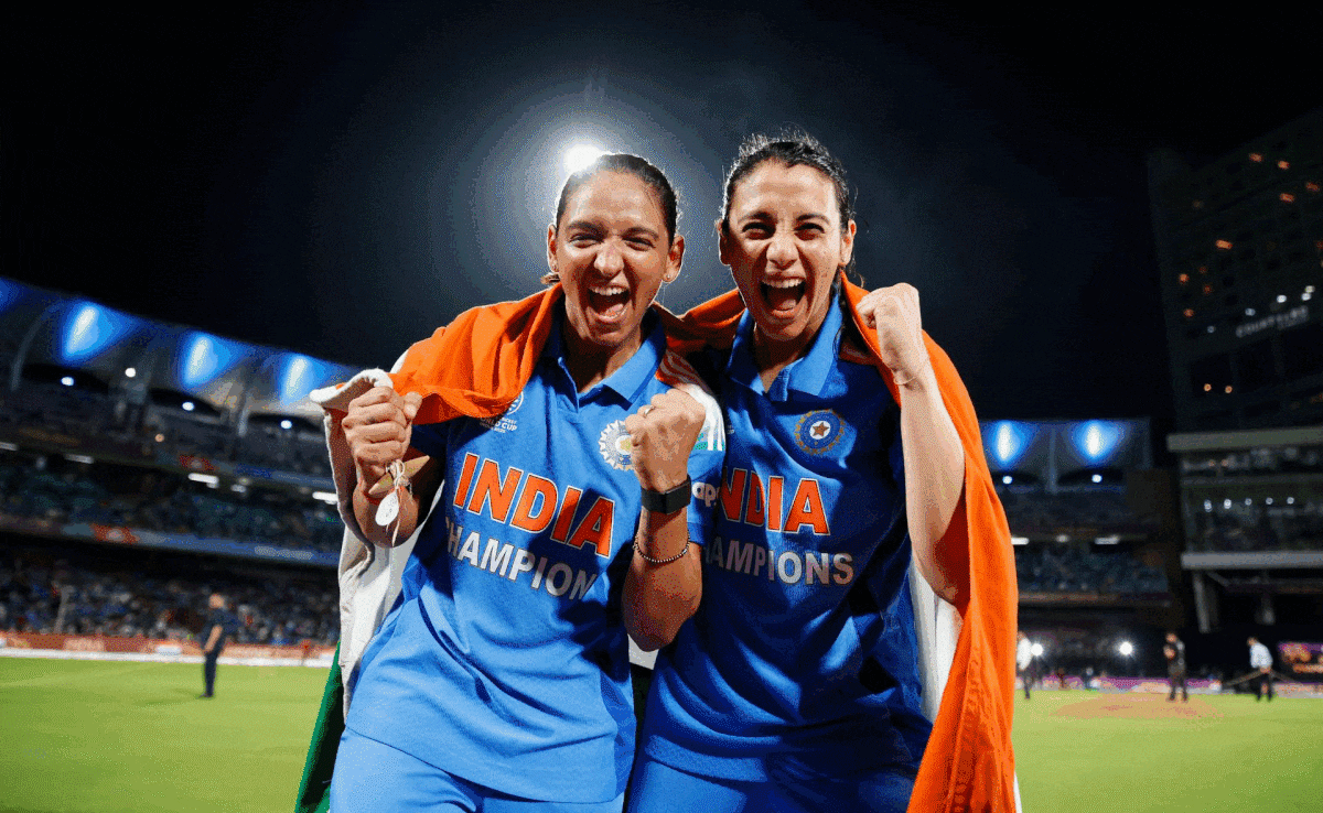 तिरंगे के साथ जीत का जश्न तिरंगे के साथ जीत का जश्न