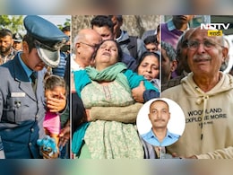 आई वडिलांचे अश्रू, निष्पाप मुलीची आर्त हाक अन् वैमानिक पत्नी! शहीद नमांश यांच्या निरोपाचे चित्र तुम्हाला रडवेल