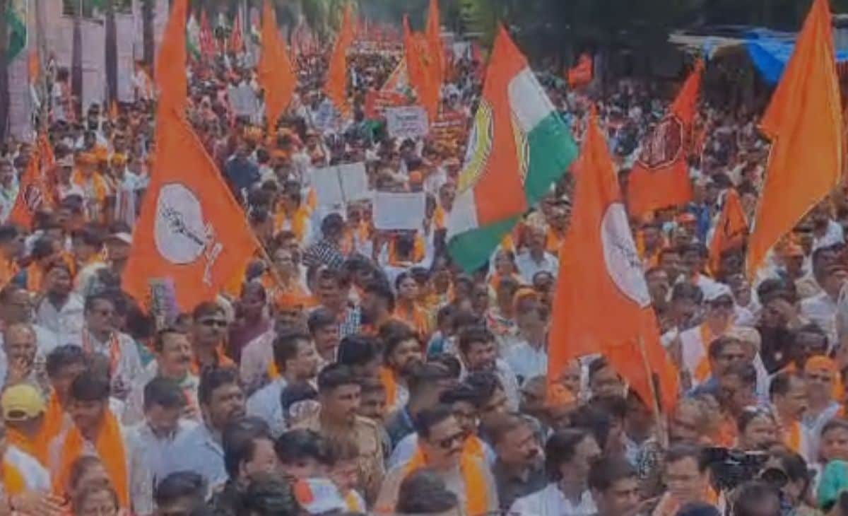Maharashtra Opposition Unites in Large-Scale Protest Against Voter List Irregularities in Mumbai