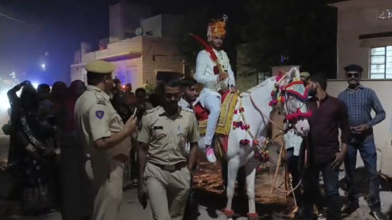 Rajasthan: जोधपुर में पुलिस के पहरे में निकली बारात, शादी के दिन छावनी में तब्दील हुआ दूल्हे का घर