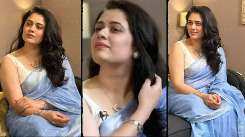 रातोंरात सोशल मीडिया पर छा गईं 'Blue Saree Lady', लोग बोले- आखिर ये हैं कौन?