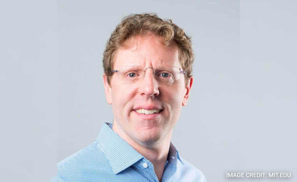 Will AI Replace Journalists Or Test Their Integrity? What MIT Researcher Said