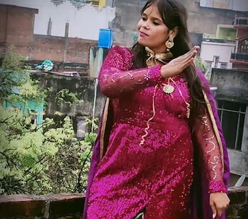 जूनियर जीनत अमान के 11 साल के बेटे ने बनाया वीडियो, धर्मेंद्र की फिल्म धरमवीर के गाने पर छत पर खूब किया डांस