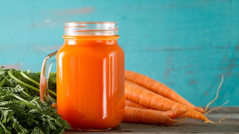 30 दिन तक गाजर का जूस पीने से क्या होता है? डॉक्टर ने बताया सर्दियों में क्यों खानी चाहिए गाजर