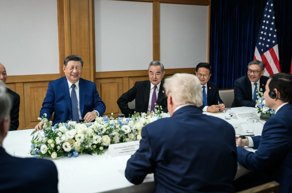 Why White House Photos Of Xi Jinping Laughing Will Not Be Released In China
